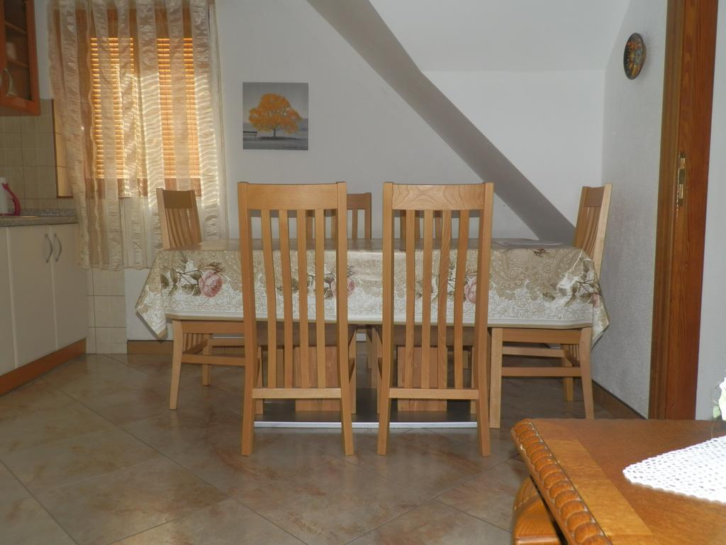 Apartment Anna Saborsko Buitenkant foto